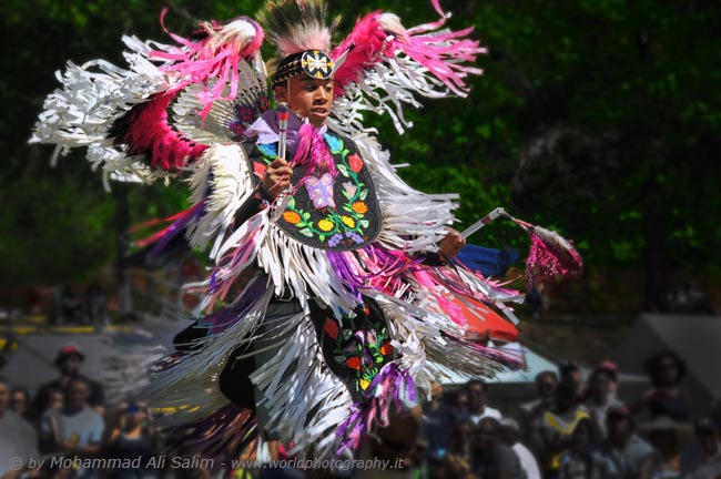 Dancing in Pow-wow